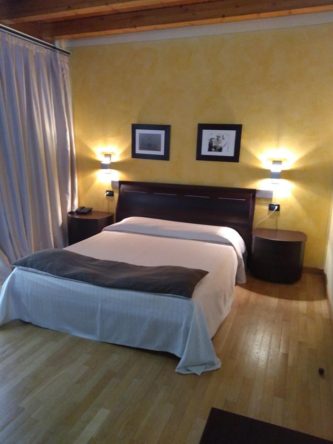 Hotel Fontana Santa