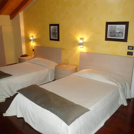 Hotel Fontana Santa Grumello del Monte Quarto foto