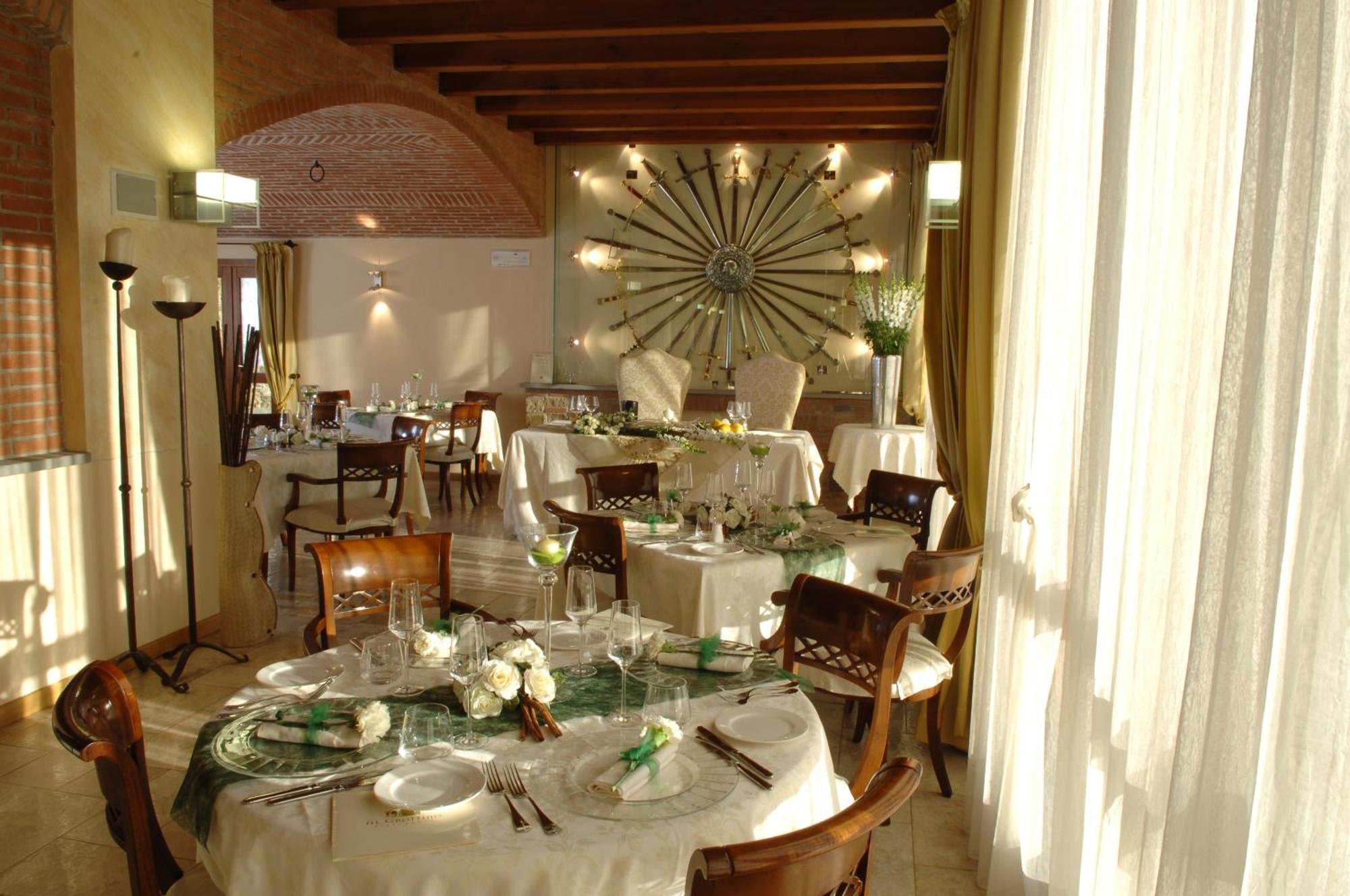 Fontana Santa Hotel